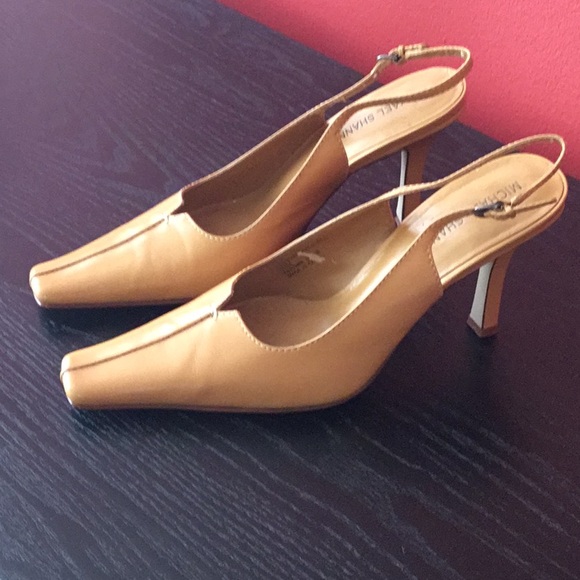 Michael Shannon Casette Dark Camel Pumps - Picture 2 of 11